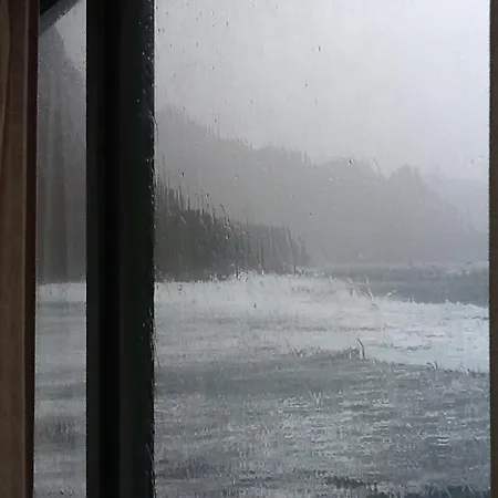 Ocean Front La Maresia 2 아파트 *
